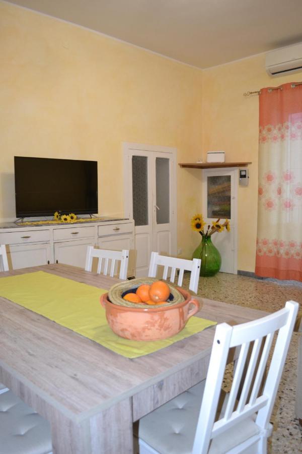 Casa Vacanze Raggio Di Sole Monopoli Exterior foto