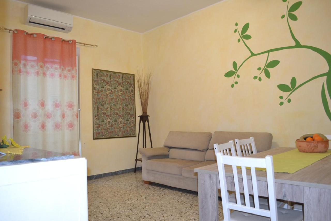 Casa Vacanze Raggio Di Sole Monopoli Exterior foto